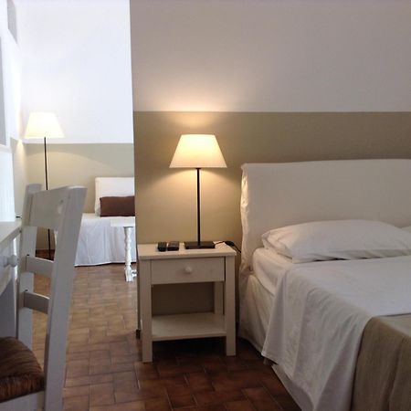 Paradisos Agioi Pandes Chambre photo
