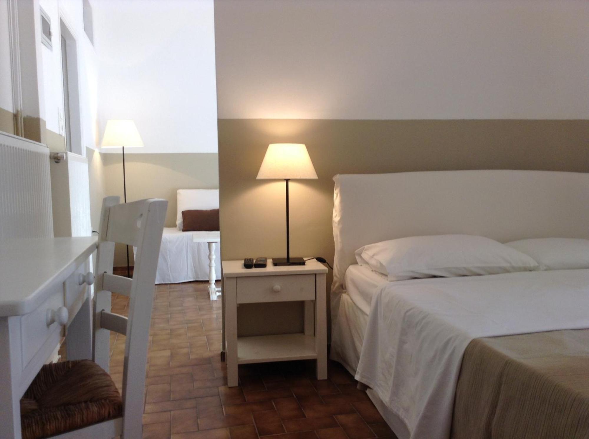 Paradisos Agioi Pandes Chambre photo